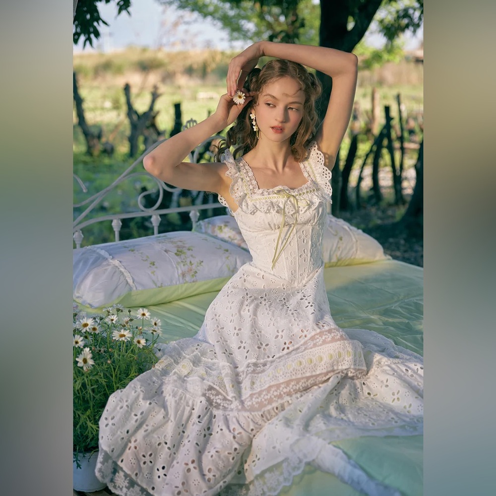 LaceMade BNWT Lime Soda Corset Dress in White Broderie Lace - Size Medium